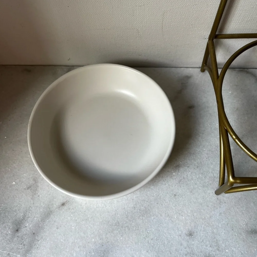 Elegant Gold Metal jewelry Stand, display , holder with ceramic Bowl